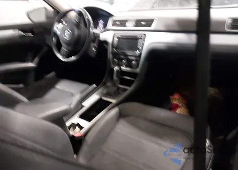 2012 Volkswagen Passat 2.5L Se z USA, uszkodzony, nr VIN 1VWBH7A30CC098322